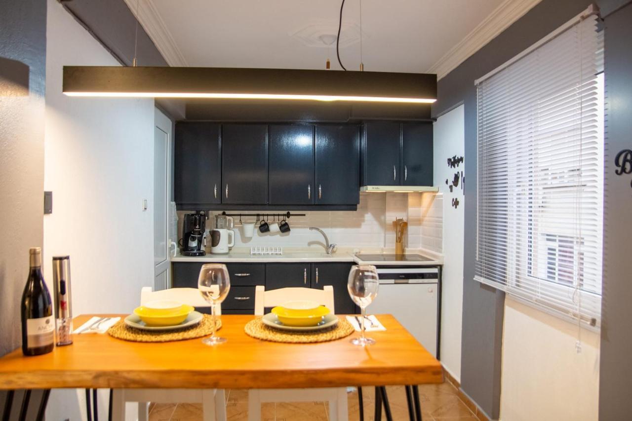Amazing Flat Near The Coast With A Delightful Shared Terrace Close To Public Transportation In Karsiyaka Smirne Esterno foto
