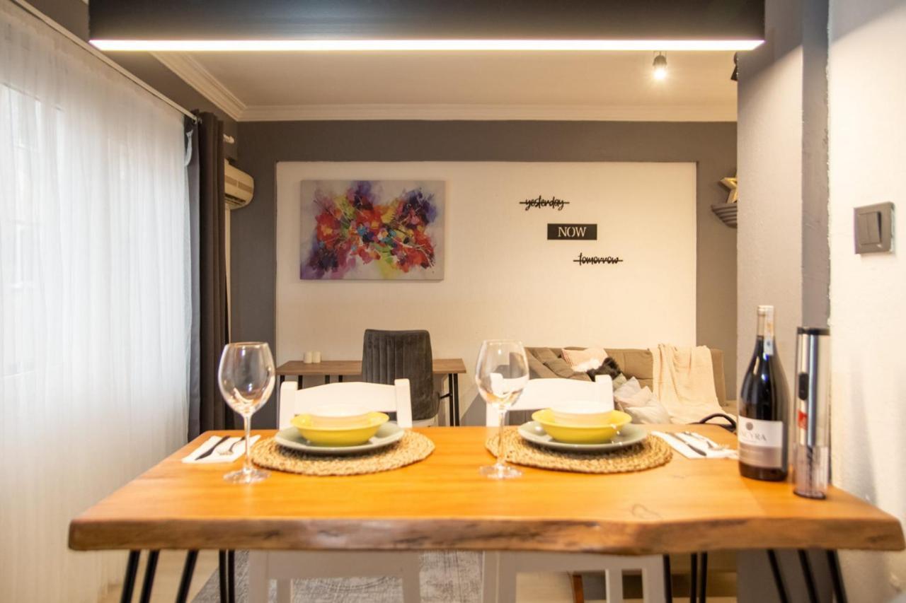 Amazing Flat Near The Coast With A Delightful Shared Terrace Close To Public Transportation In Karsiyaka Smirne Esterno foto